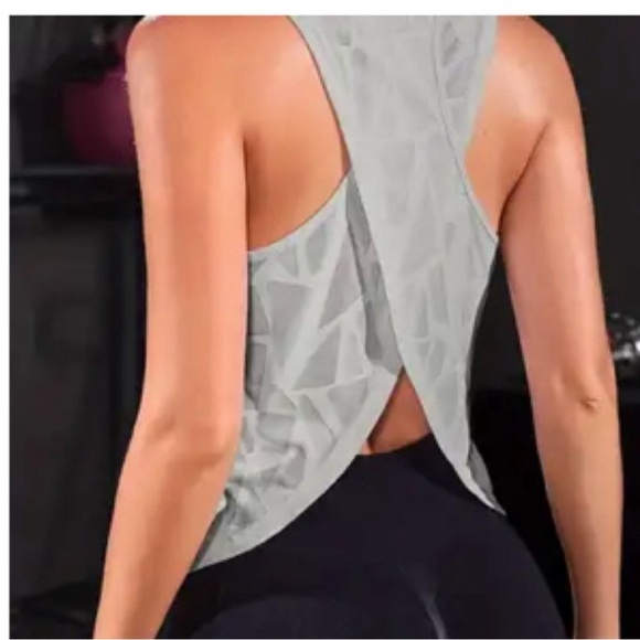 Geometric Open Back Exercise Tank Top - Picture 2 of 5